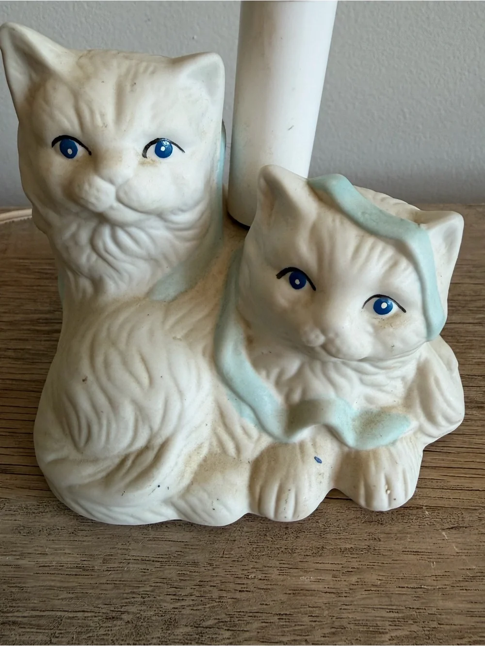 White Kittens With Blue Ribbon Lamp Night Light Cat Lady Cute 90’s WORKS
